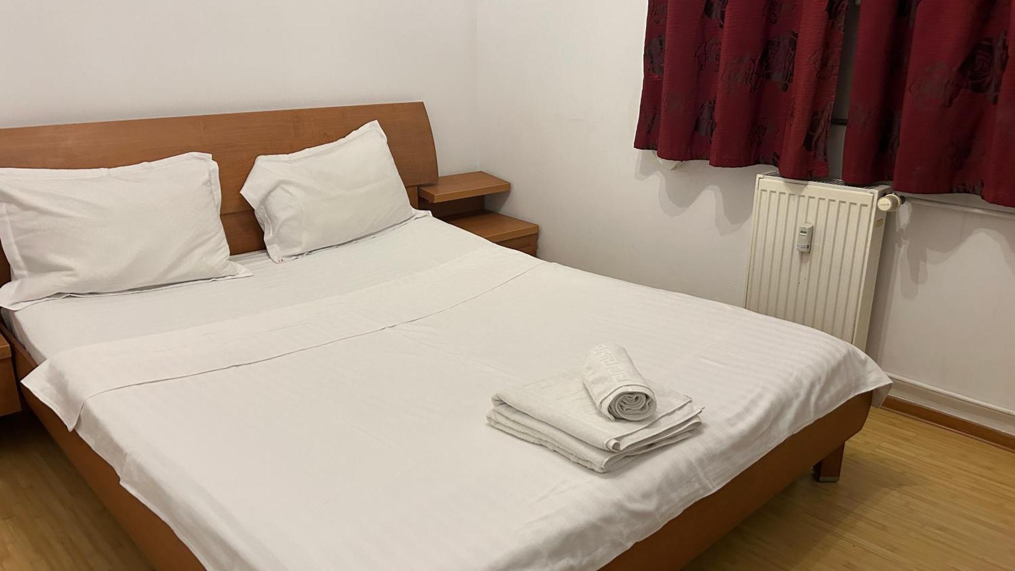 Sleep & Go Parcare Gratuita Self Check-In Apartment Bucharest Exterior photo